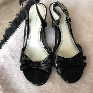 SZ 8  BLACK NWOT WEDEGE HEELS